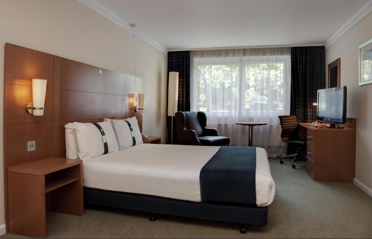 Holiday Inn London Brent Cross, An Ihg Hotel Экстерьер фото