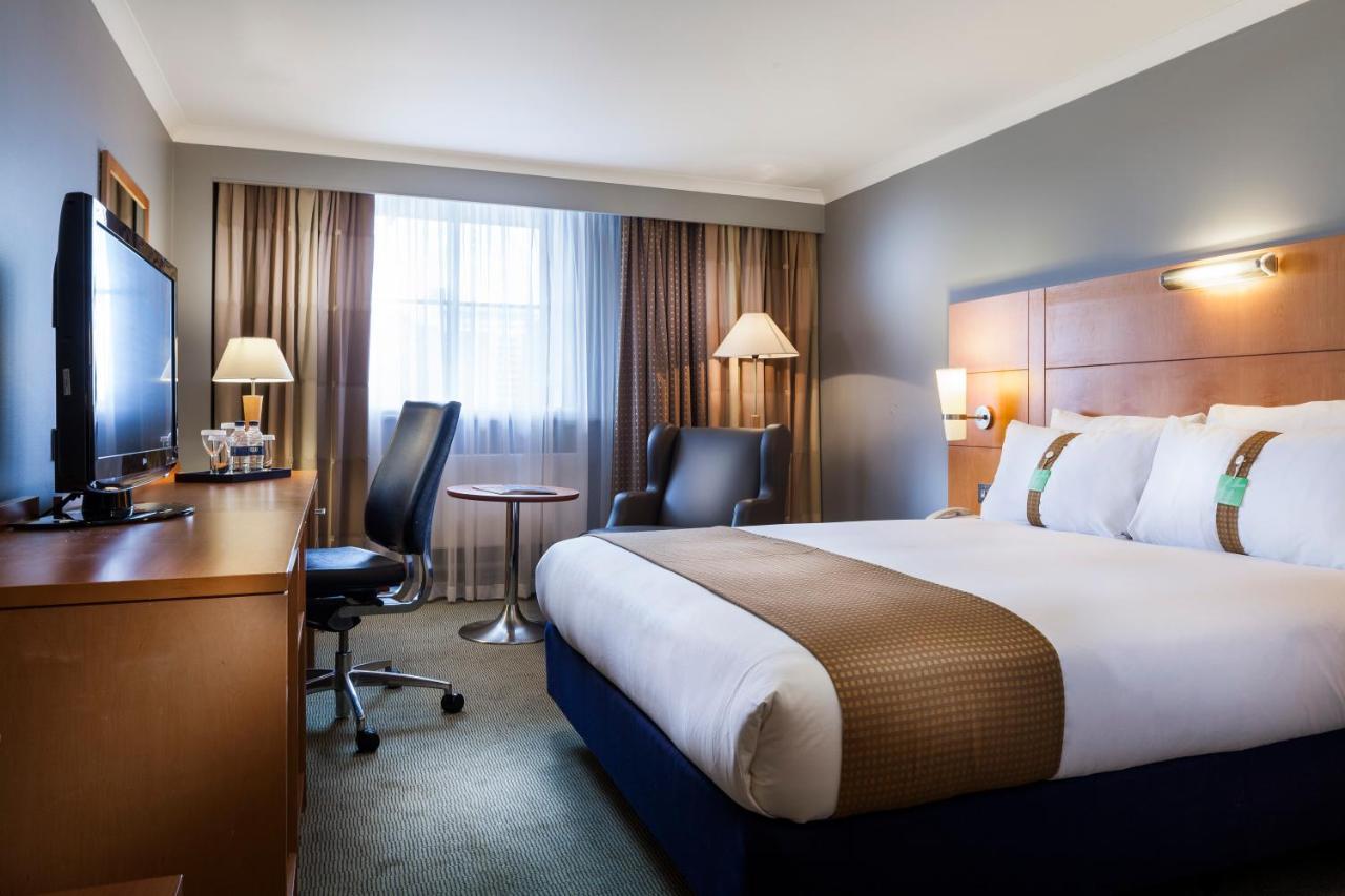 Holiday Inn London Brent Cross, An Ihg Hotel Экстерьер фото