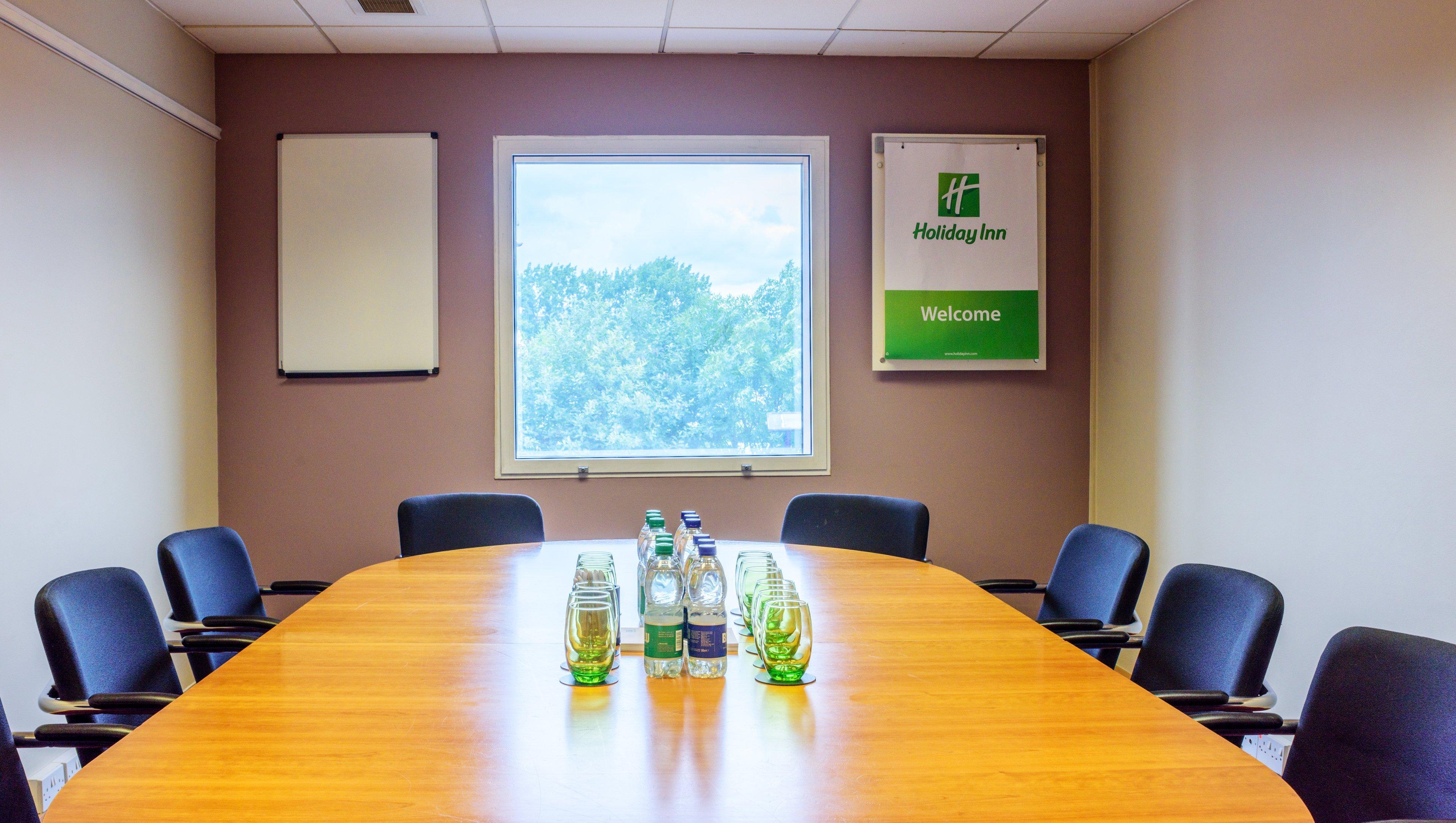Holiday Inn London Brent Cross, An Ihg Hotel Экстерьер фото