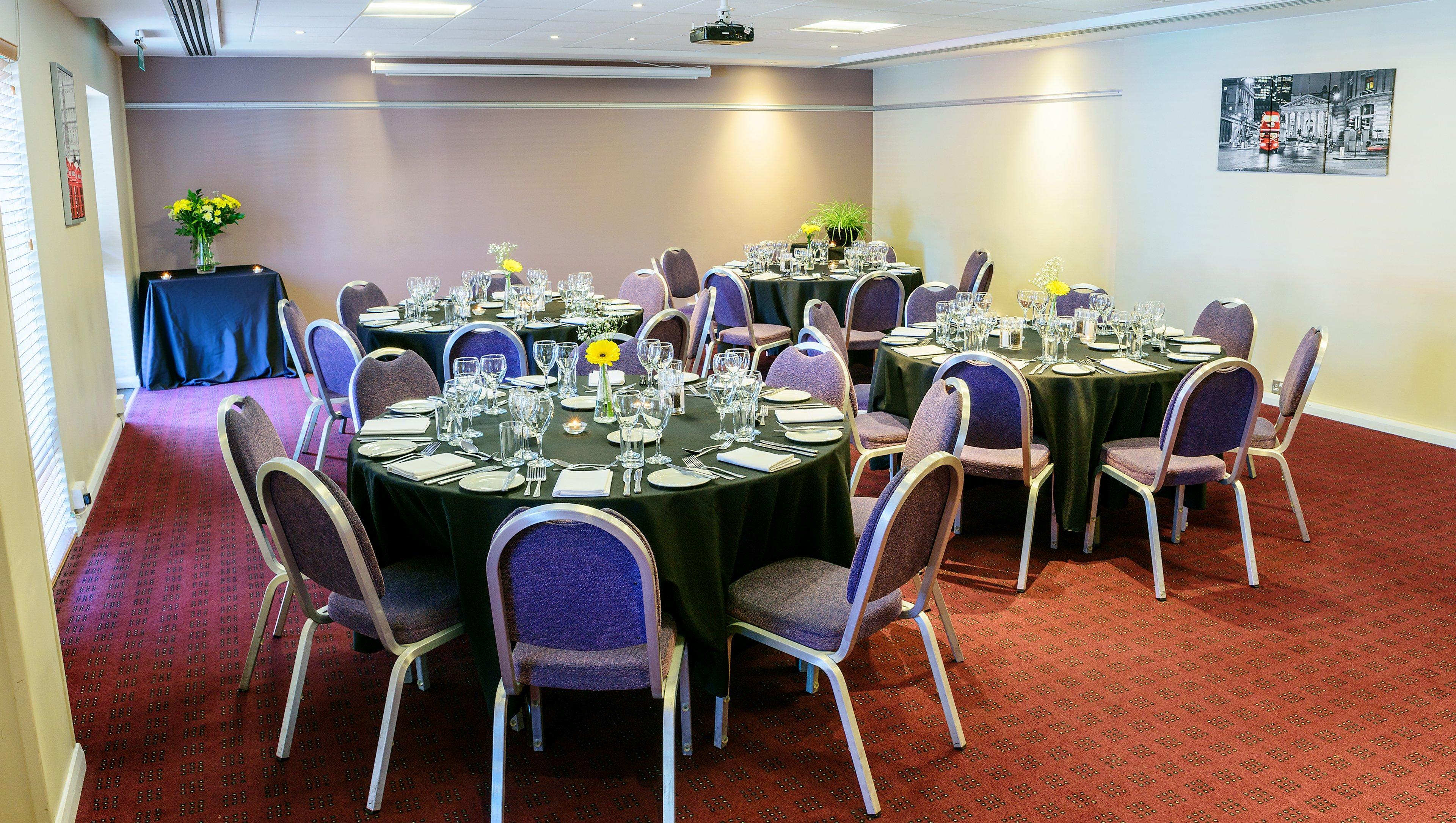 Holiday Inn London Brent Cross, An Ihg Hotel Экстерьер фото